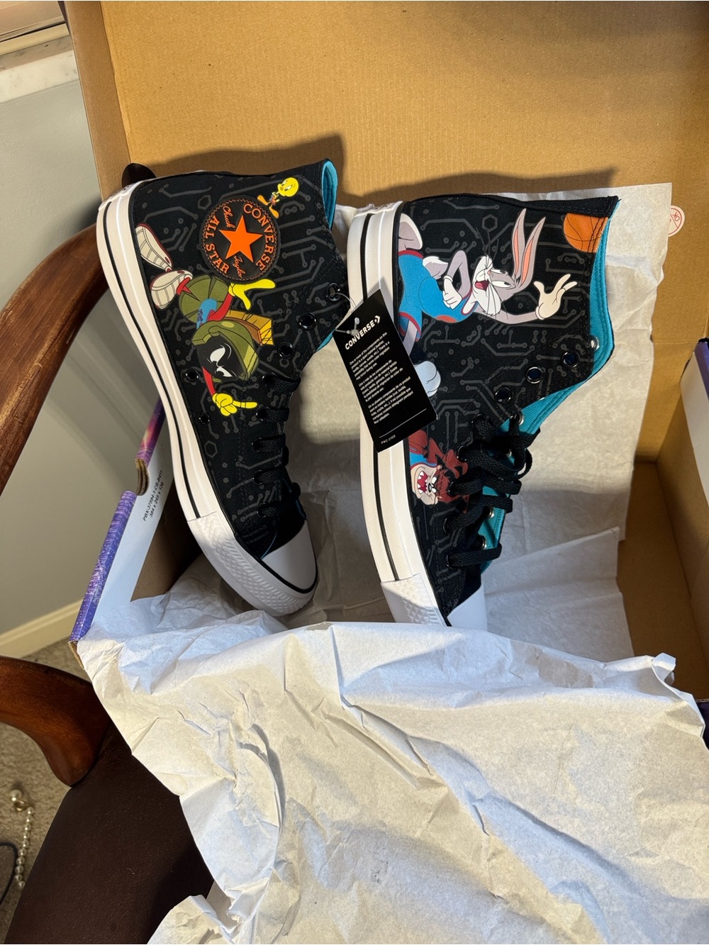 Converse x Space Jam Looney Tunes Chuck Taylor Hi NWT Size 11.5 Men - Picture 3 of 6